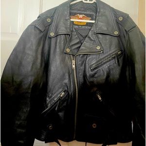 Vintage men’s Harley Davidson motorcycle jacket - leather. Gorgeous cond